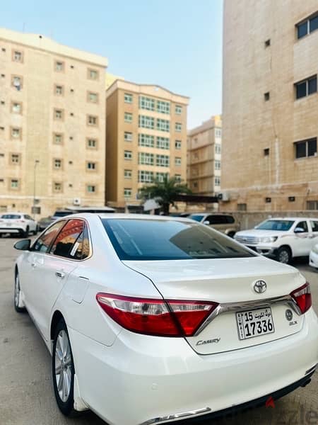 Toyota Camry 2017 1