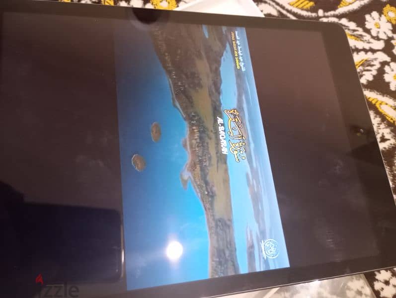 I pad air 3 grey 2019 with sim 256 gb used like new 3