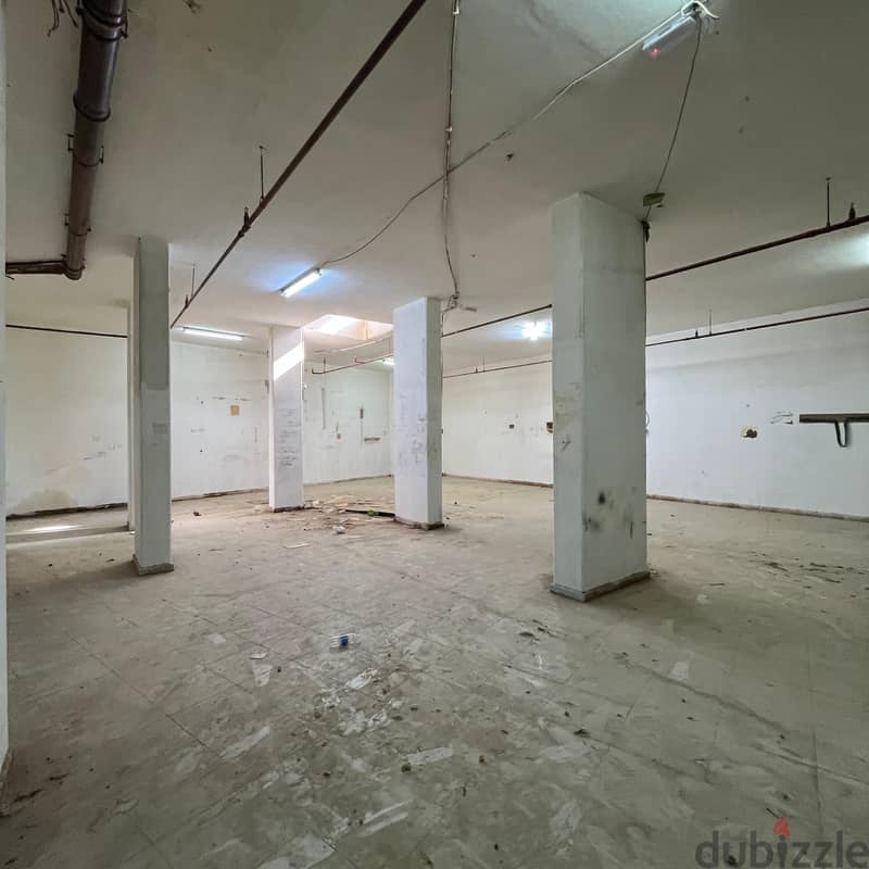 Basement warehouse for rent in Farwaniya, Block 5 9