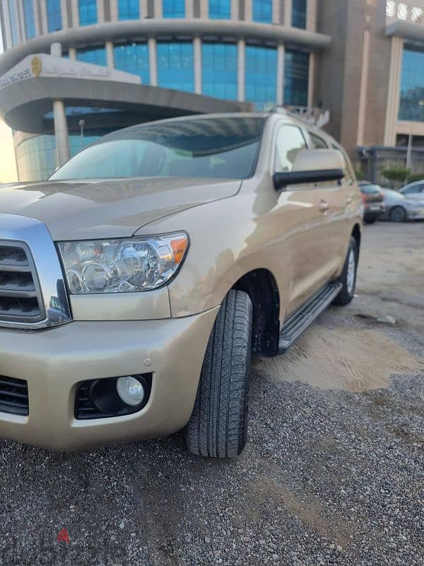 Toyota Sequoia 2013 V8 FULL OPTION 1