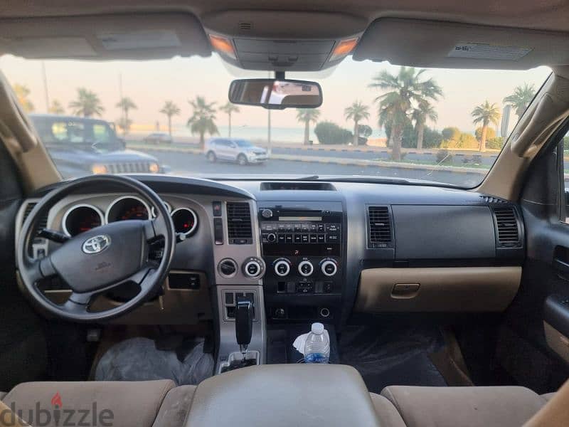 Toyota Sequoia 2013 V8 FULL OPTION 7