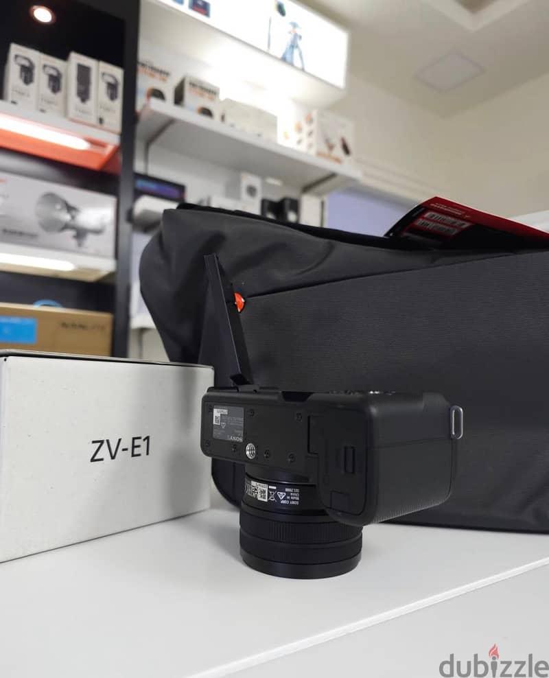 Buy on installment Sony ZVE1 + 28-60mm F3.5-5.6 Lens + Manfrotto Bag 4