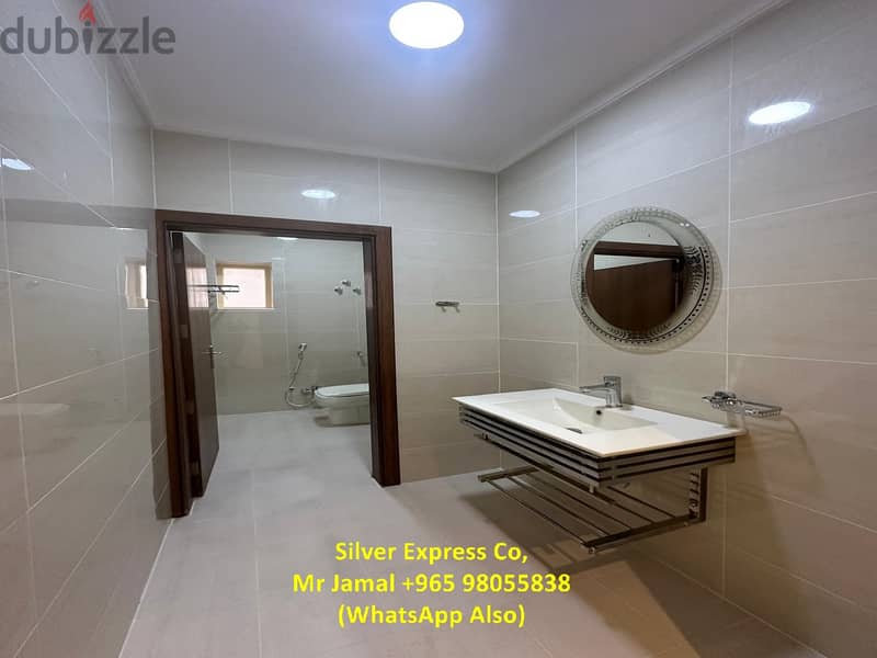 A Very Nice 4 Bedroom Floor with Balcony in Abu Fatira. 6