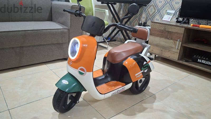 Rechargable kids scooter 1