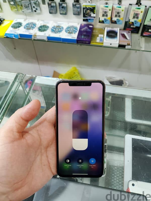 ايفون 11pro max جيجا 256 5