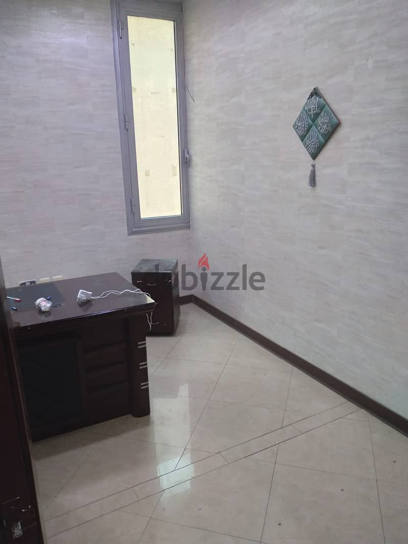 Offices for Rent in Hawali - Bin Khaldoon St 8