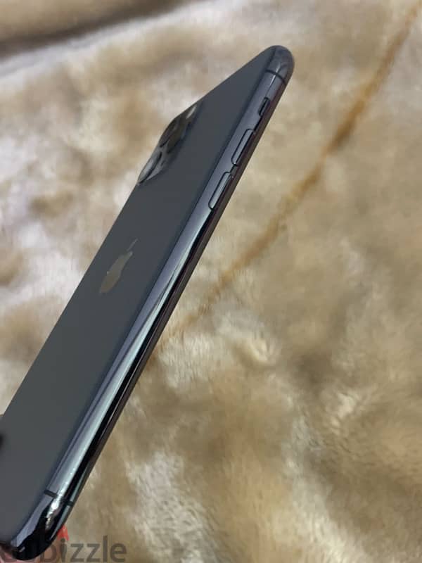 iPhone 11 Pro 256gb battery 85% not open device same like new 3