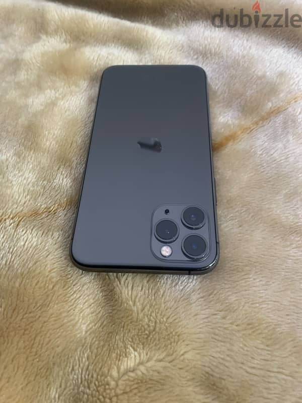 iPhone 11 Pro 256gb battery 85% not open device same like new 7