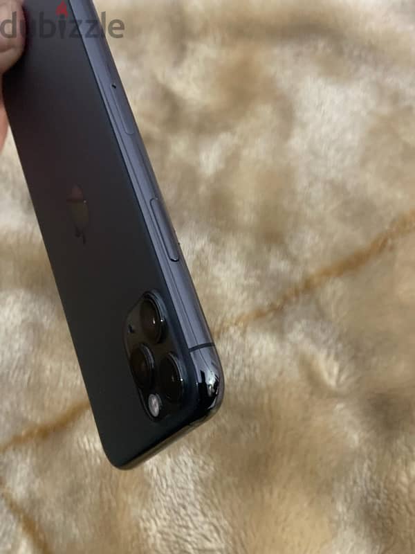 iPhone 11 Pro 256gb battery 85% not open device same like new 12