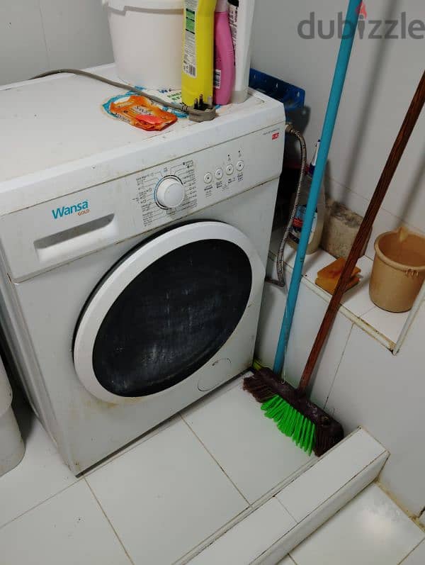 9 months old washing machine for urgent sale 0