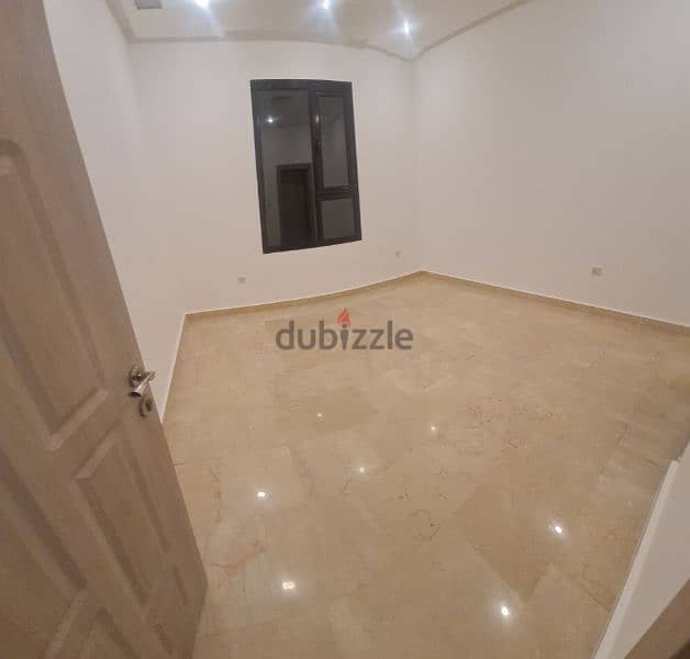 very nice clean flat in  Fnaitees with roof top 1