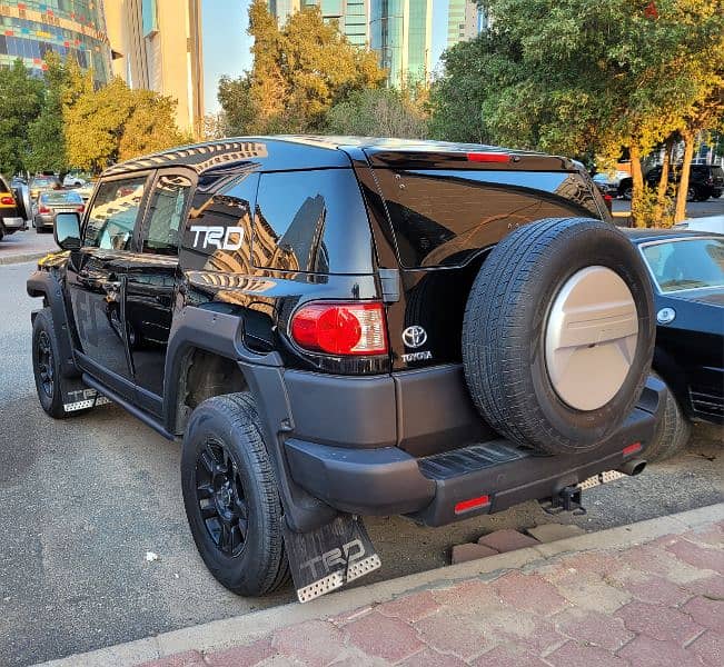 Toyota FJ Cruiser 2015 1