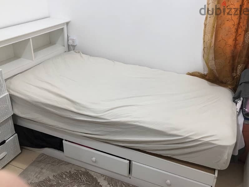 Single Bed with Drawers (without Mattress) 1