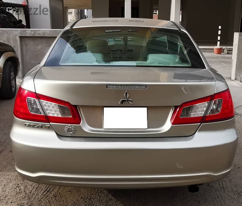 للبيع لعدم الحاجة Used Mitsubishi Galant Model 2011 1