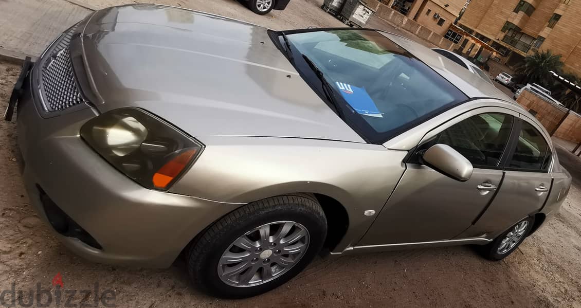 للبيع لعدم الحاجة Used Mitsubishi Galant Model 2011 4