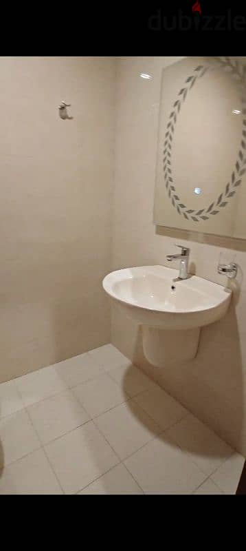 شقة كبيرة للايجار في ابو حليفة big apartment for rent in Abu Hleifa 4