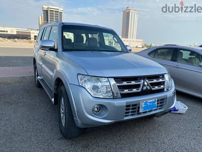 Mint condition Mitsubishi Pajero 2014 GLS for urgent sale