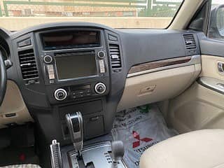 Mint condition Mitsubishi Pajero 2014 GLS for urgent sale 1