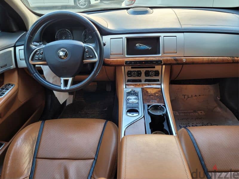 Jaguar XF 2014 8