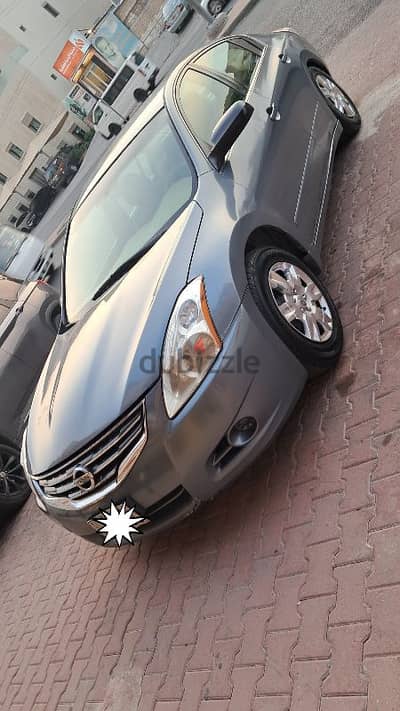 Nissan Altima 2010 v4 family Used URGENT SALE