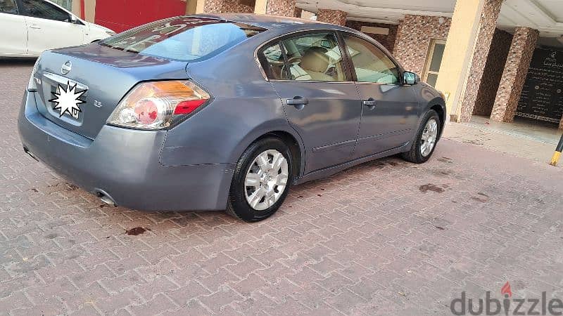 Nissan Altima 2010 v4 family Used URGENT SALE 3