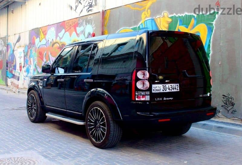 Land Rover LR4 2013 1