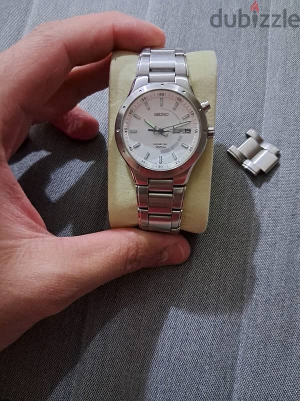 seiko watch in good condition 4