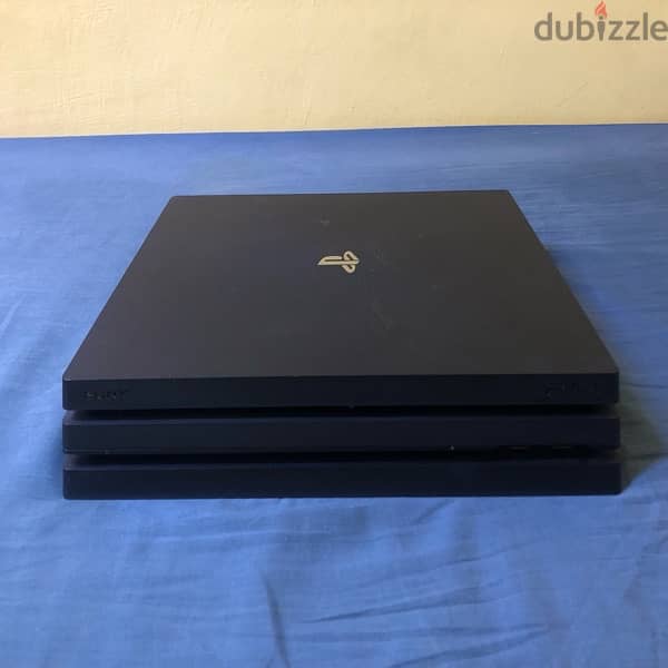 Ps4 Pro 1Tb with a controller and 2 discs (Negotiable) 1