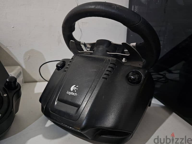 Logitech G27 Racing Wheel 4