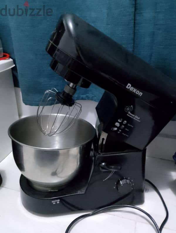 mixer / grinder in a good condition جهاز خفق بحاله ممتازه 0