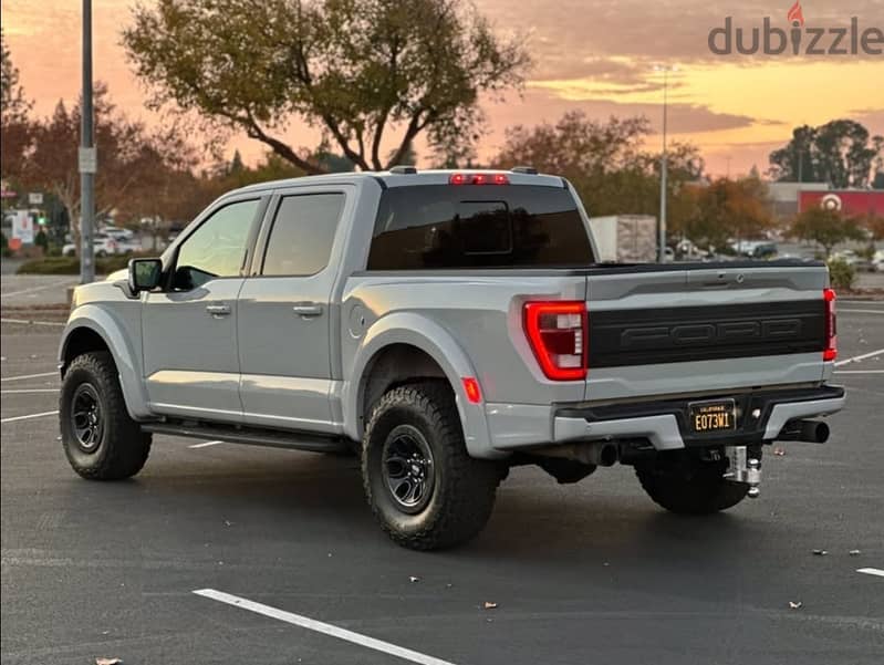 2023 Ford F-150 Raptor SuperCrew Pickup 4D 3