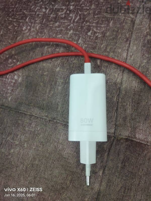 OnePlus 80 Watts Supervooc Charger 1