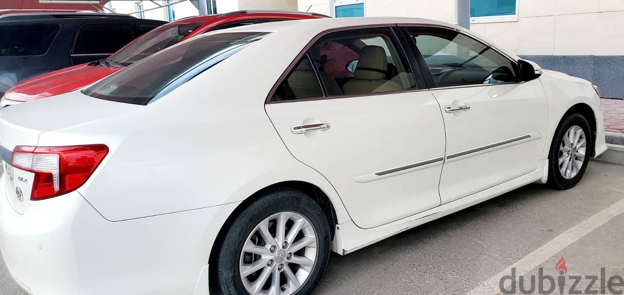 Toyota Camry 2012 GLX for sale with 196,000 KM 3