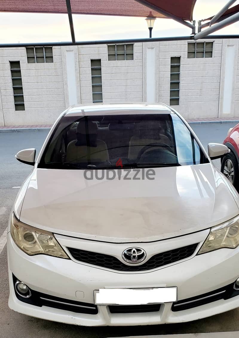 Toyota Camry 2012 GLX for sale with 196,000 KM 4