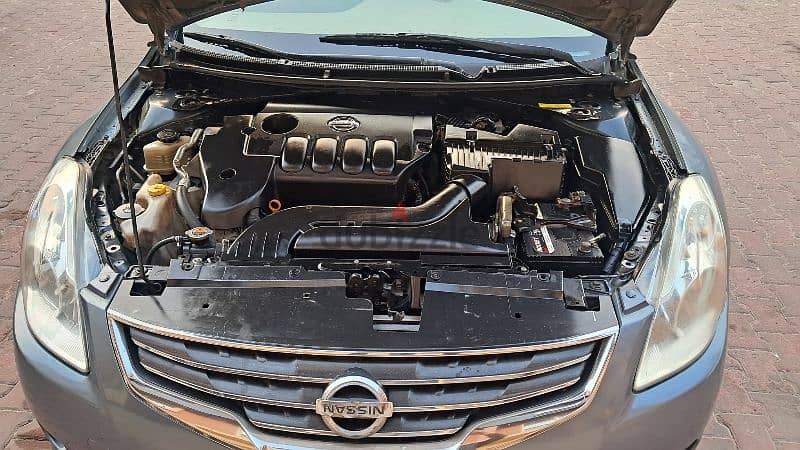 Nissan Altima 2010  . . 4 CYLINDER  V4 FAMILY USED URGENT SALE 9