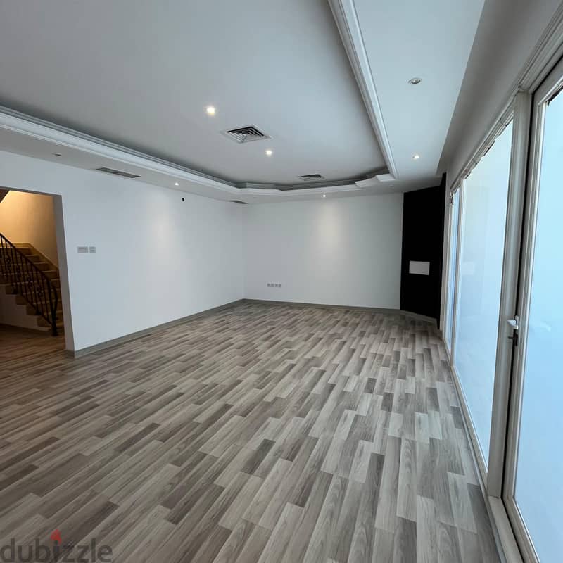 Duplex with sea view for rent in Salmiya Block 11 3