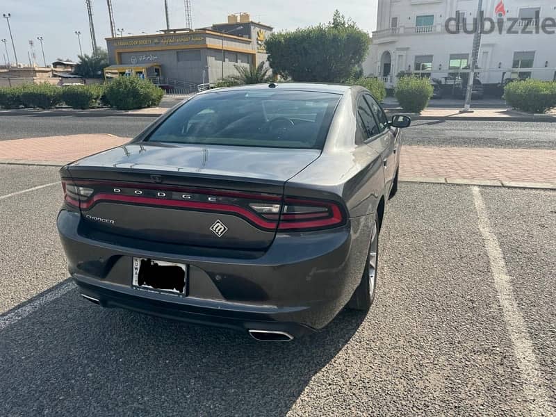 Dodge Charger 2021 V6 1