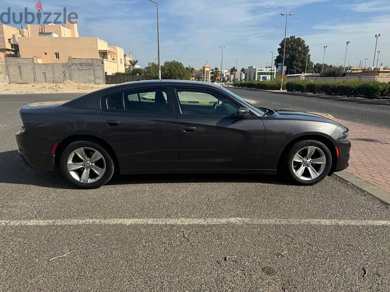 Dodge Charger 2021 V6 5