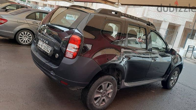 Renault Duster 2016 family used suv for sale in salmiya(100K) 4