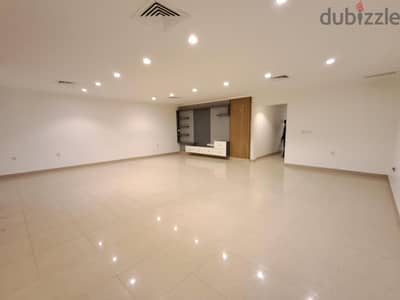 4 Bedroom Floor in Bayan