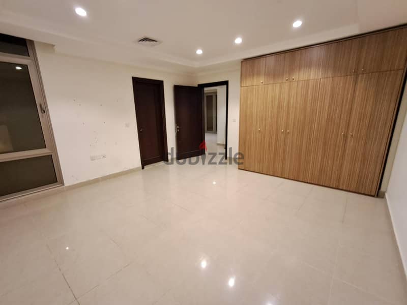 4 Bedroom Floor in Bayan 6