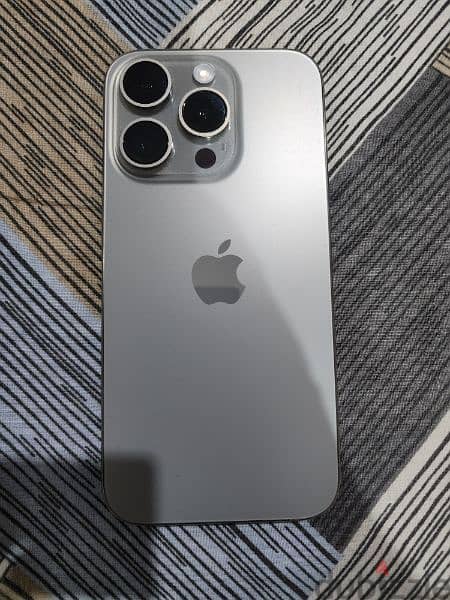 iphone 15 pro - Natural Titanium 2