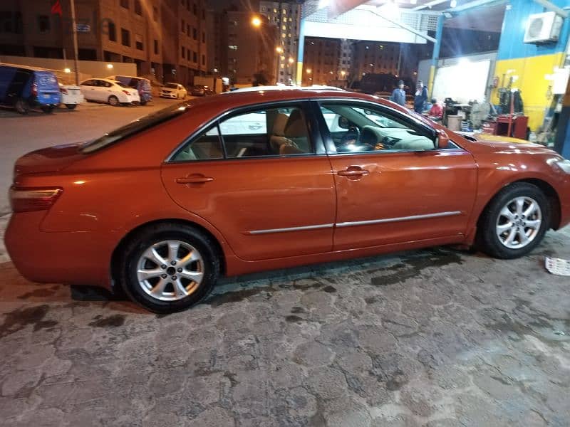 Toyota Camry 2009, very neat and clean 950 kd negotiable 1