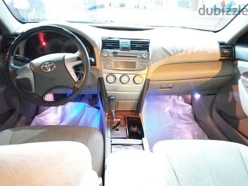 Toyota Camry 2009, very neat and clean 950 kd negotiable 2