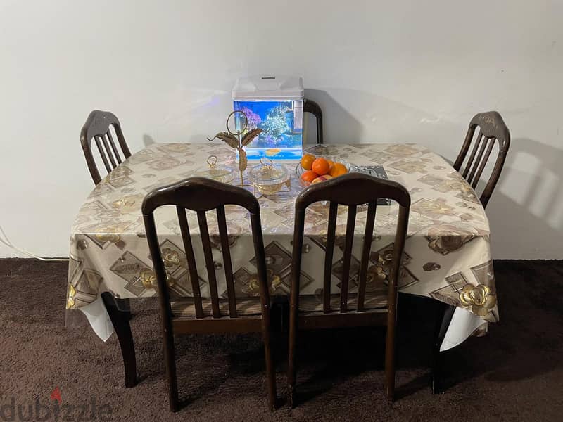 Dining Table with 5 chairs 0