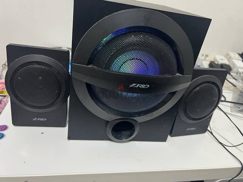 speaker with sub as new 10 kd only 0