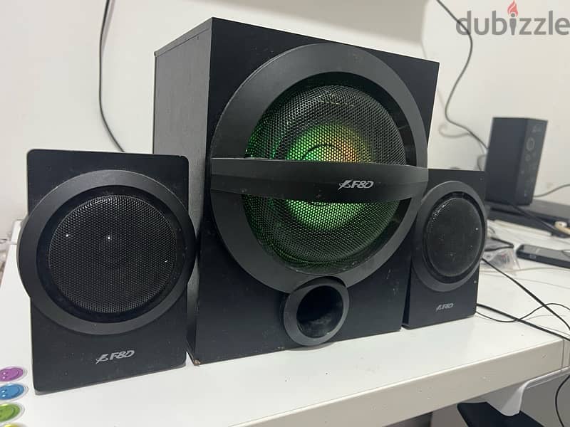 speaker with sub as new 10 kd only 1