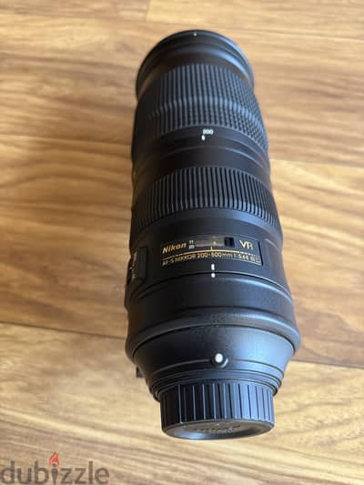 Nikon AF-S 200-500mm f/5.6 E ED VR Lens - Mint Condition