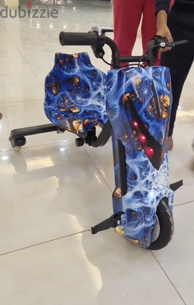 New Spin Drifting Tricycle Electric Scooter  For Sell In Kuwait