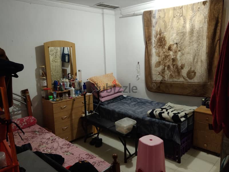 ONE BIG BEDROOM AVAILABLE FOR RENT IN MAHABOULAH BLK 2  , KERALA , TA 1